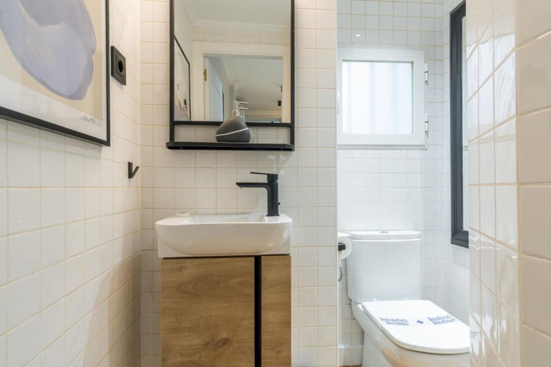 Apartamento Wide And Modern -1bd 1,5 Bth- Malasana Madrid